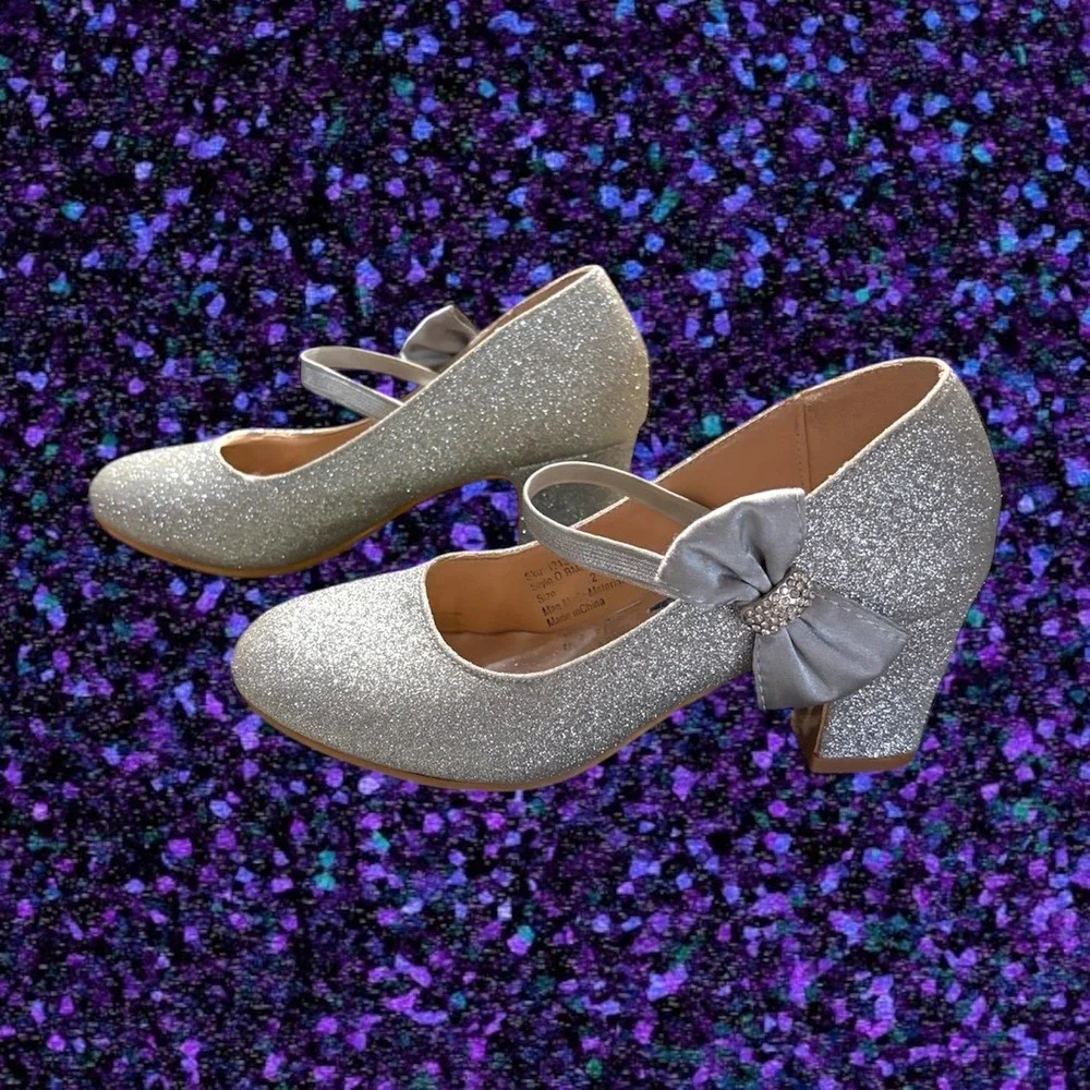 Badgley Mischka Girls Silver Glitter Mary Jane Bow Heels O-BM89867 Size 2